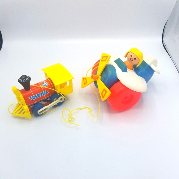 Vintage 1964 Fisher Price Toot Toot Pull Along Tra